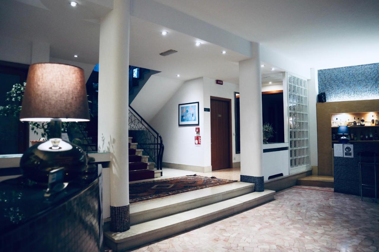 Hotel All’Oasi Paese Buitenkant foto