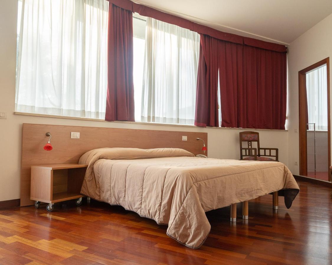 Hotel All’Oasi Paese Buitenkant foto