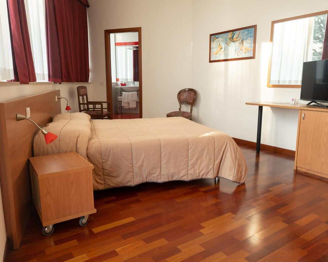 Hotel All’Oasi Paese Buitenkant foto