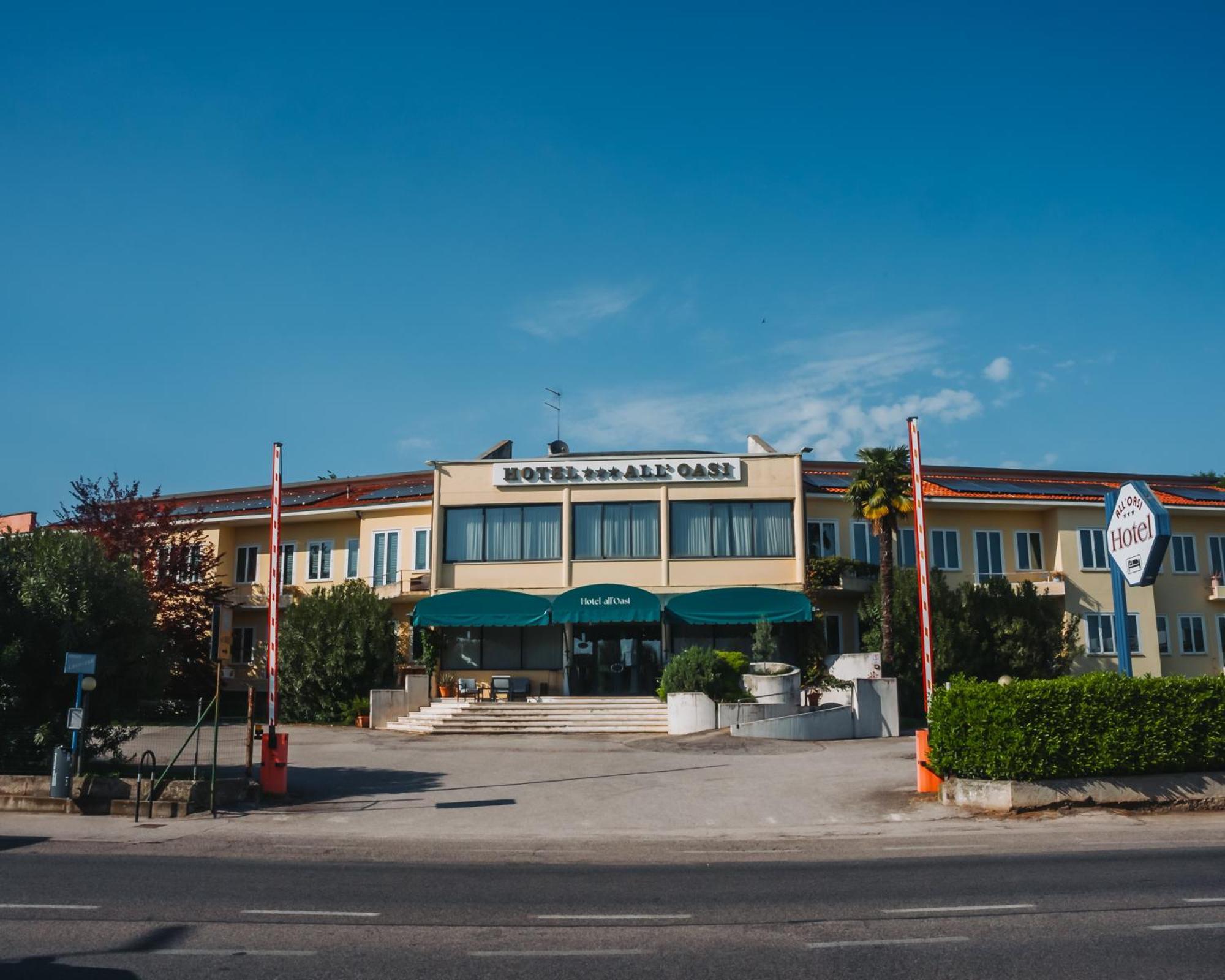 Hotel All’Oasi Paese Buitenkant foto